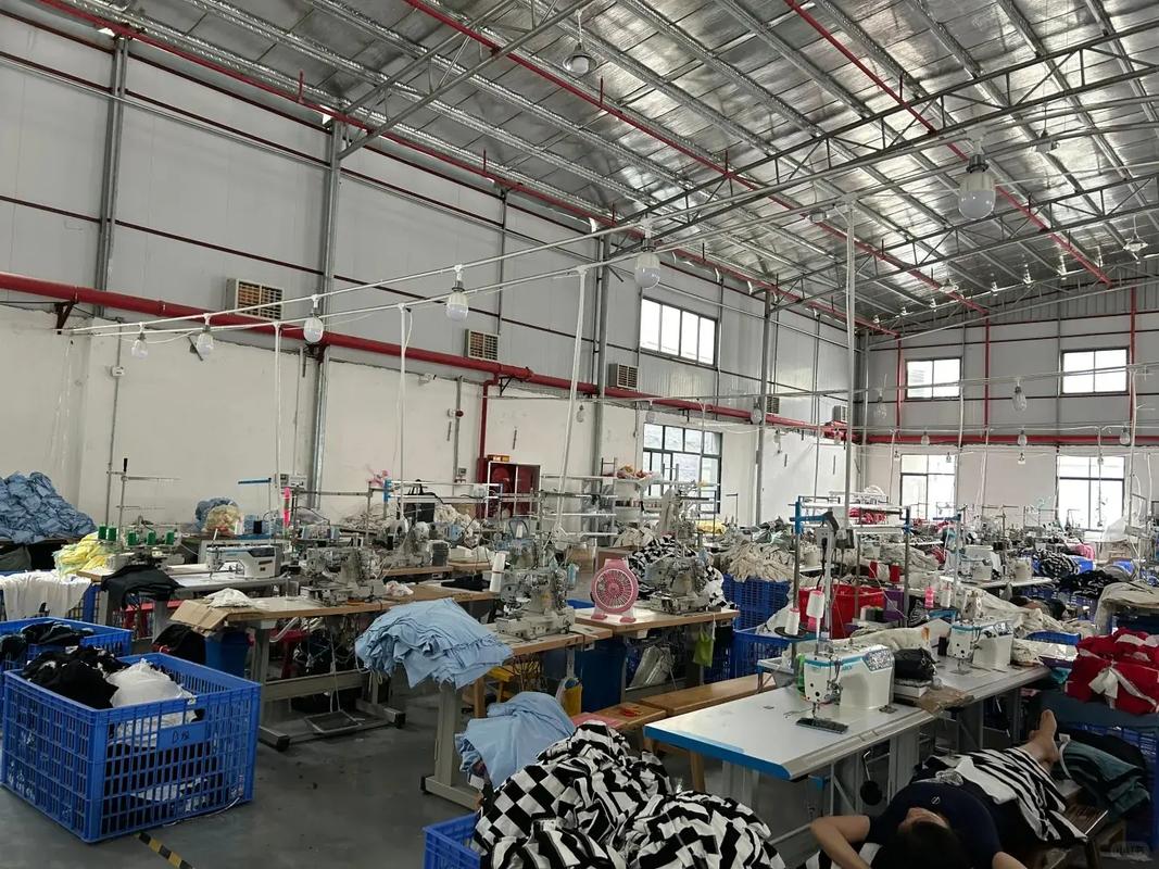 工業(yè)省電空調 制衣廠夏季降溫與節(jié)能的雙贏選擇